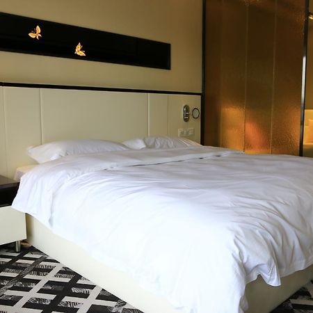 D•Mark Hotel Guiyang  Luaran gambar